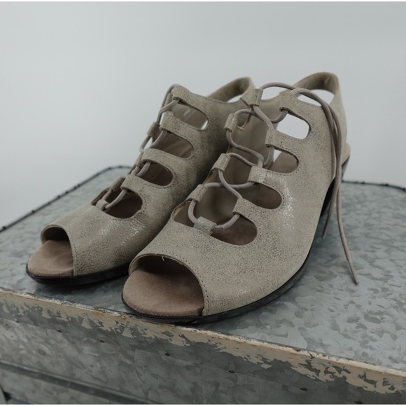 Munro American Shoes - Munro American Womens 8M Taupe Metallic Lace Up Peep Toe‎ Block Heel Sandals